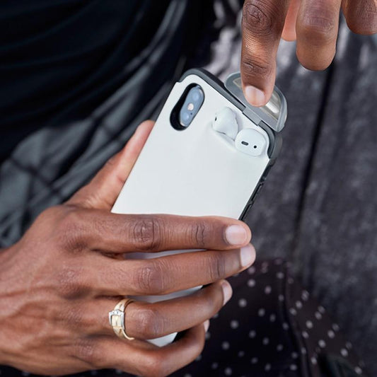 Vogue Essentials Phone Case With Airpods Holder